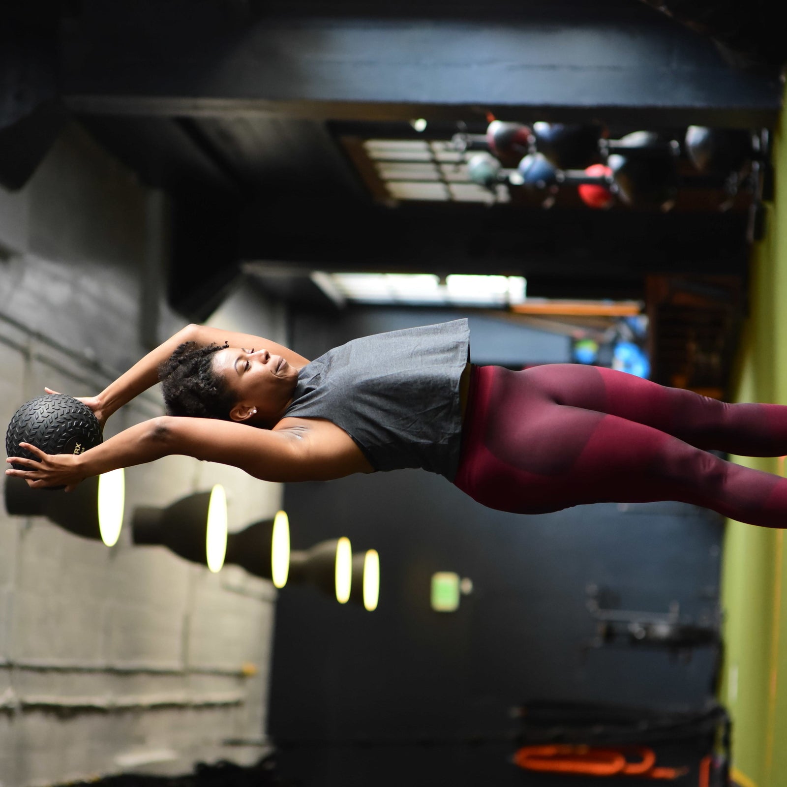 TRX 6 lb / 2.7 kgs Slam ball Black