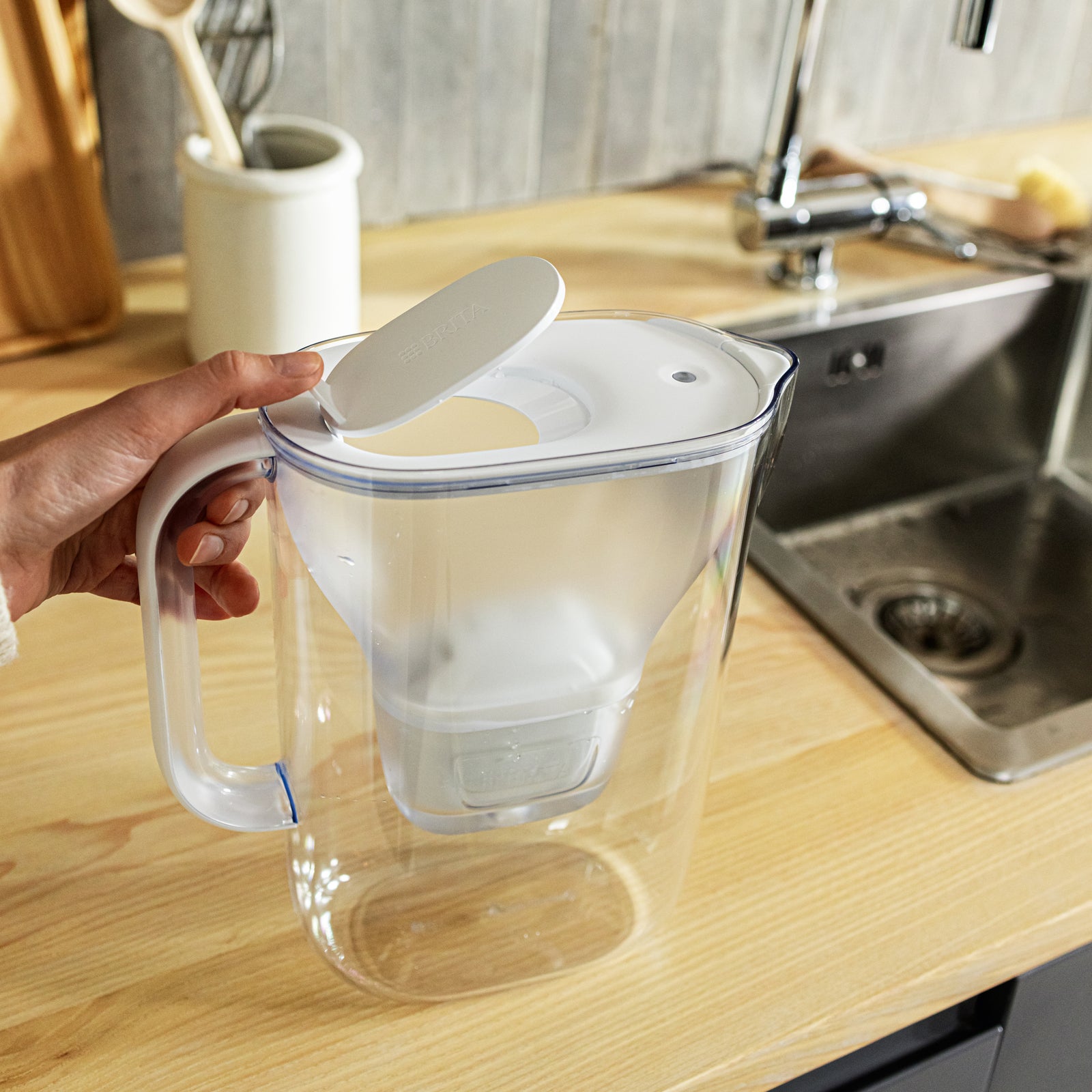 Brita Style Essential Jug White
