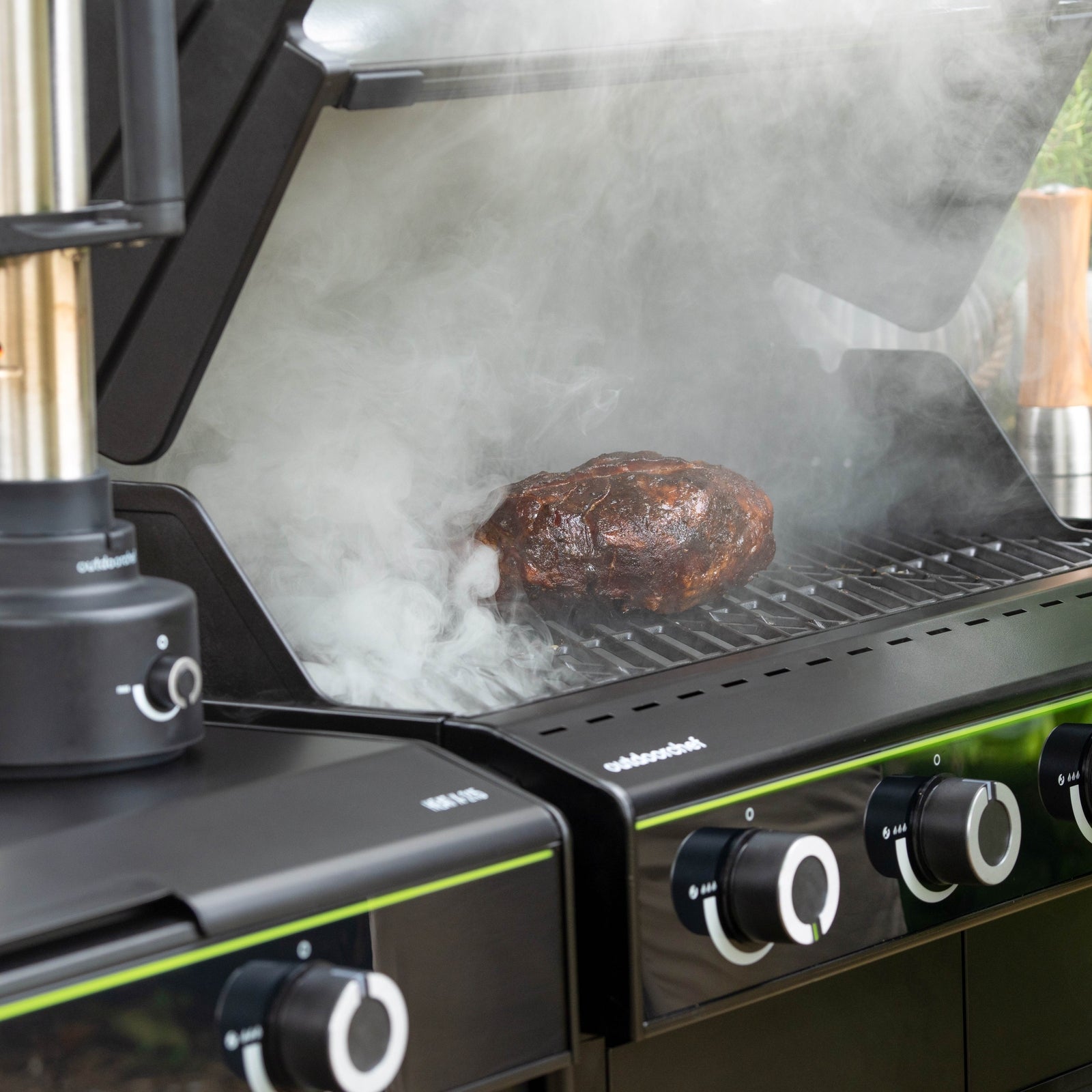 Outdoorchef KITCHEN HEAT X-415/245 30MB GRANIT Gas BBQ Black
