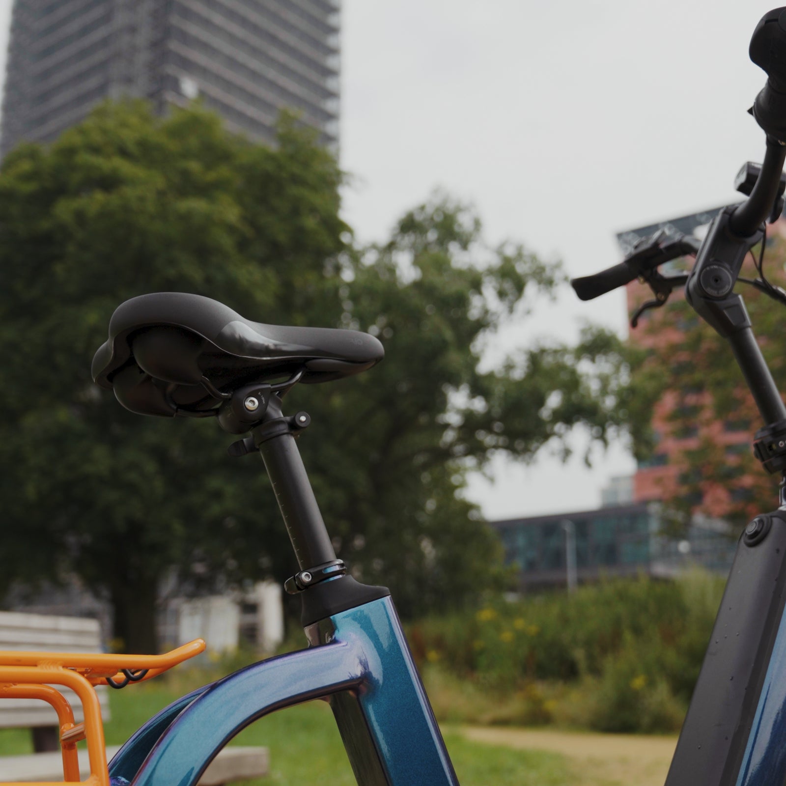 BESV CPT 1.4 MY2025 X Step 468 one size Compact Dark Navy Gloss