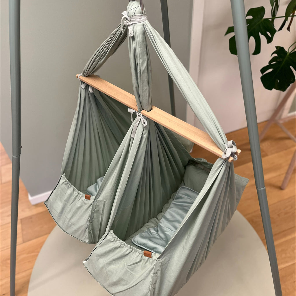 Membantu Basic Organic Baby Hammock Sage Green