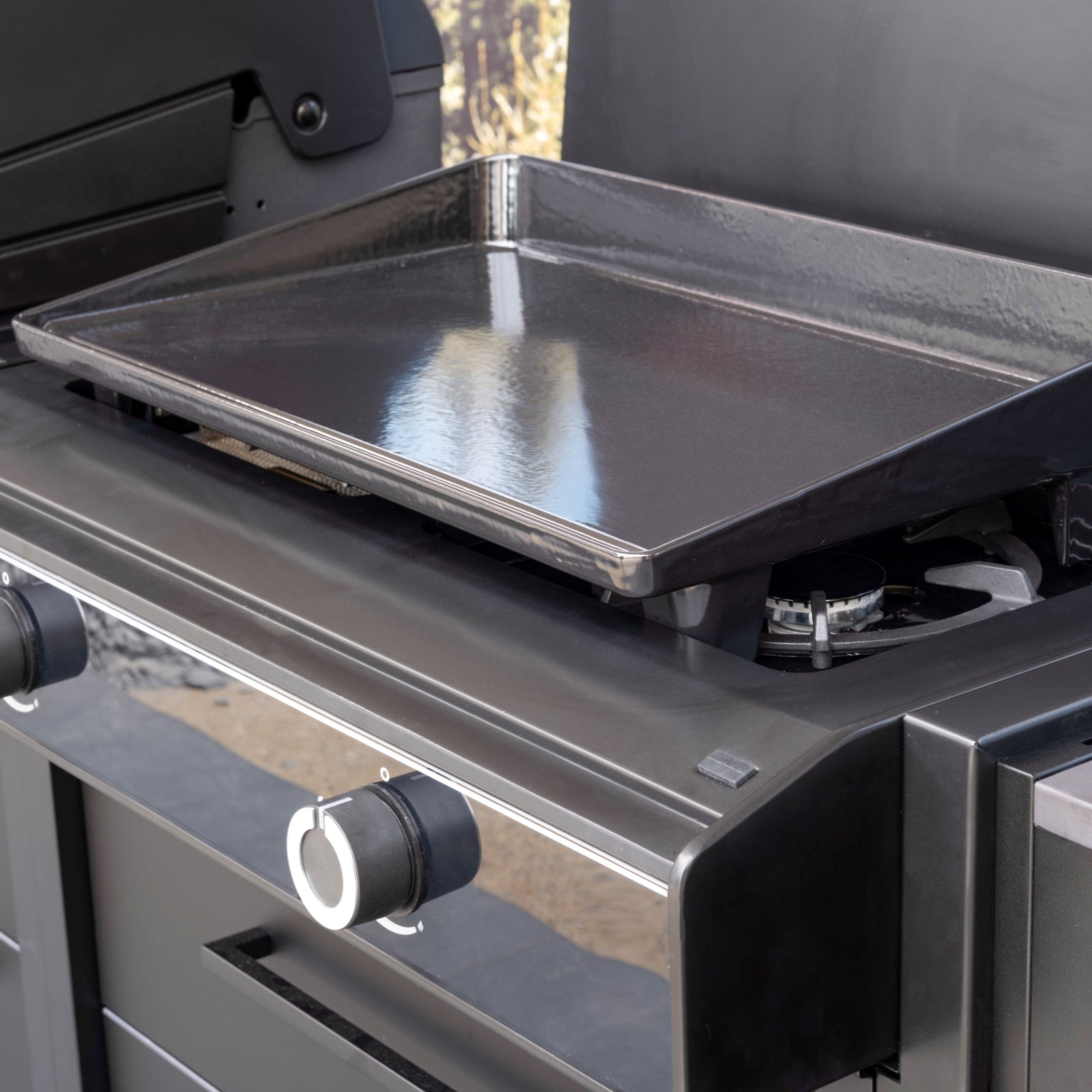 Outdoorchef KITCHEN HEAT X-515/245 30MB HPL Gas BBQ Black