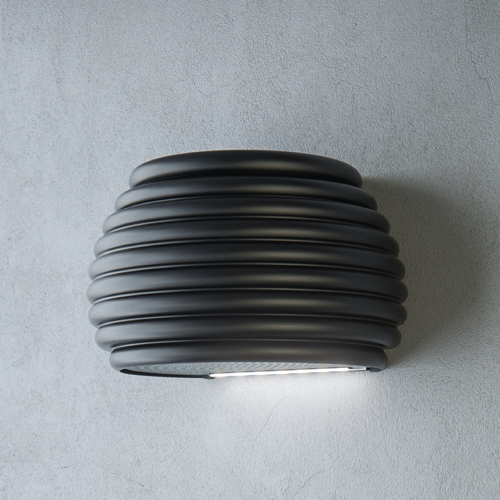 Witt Beehive Wall Matte Black-2 Wall hanging hood Matte Black