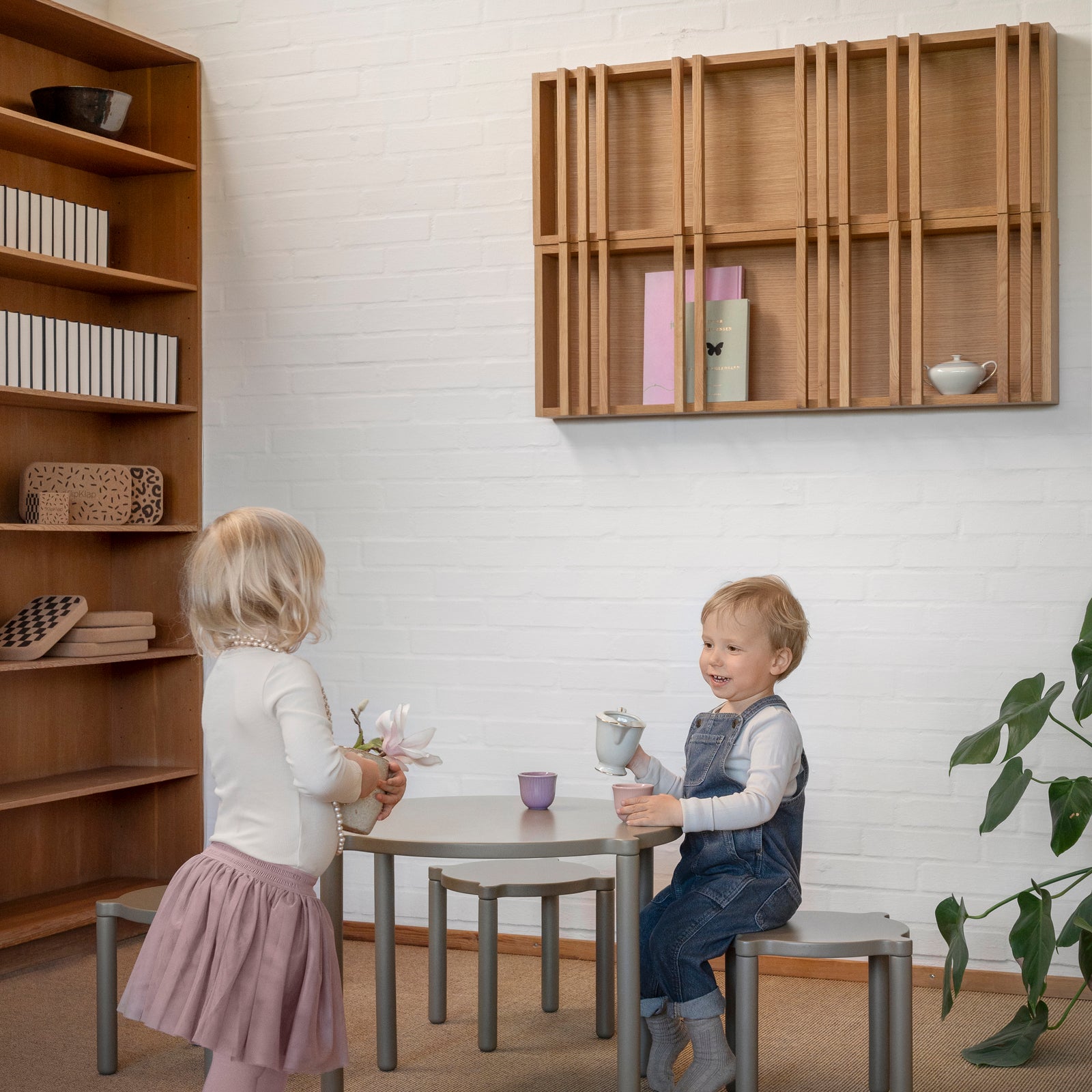 By KlipKlap Stacking Table Taupe