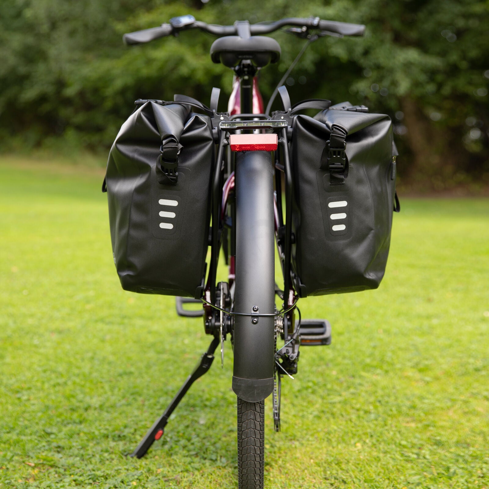 Witt Explorer Pannier Bag 25 L  Black