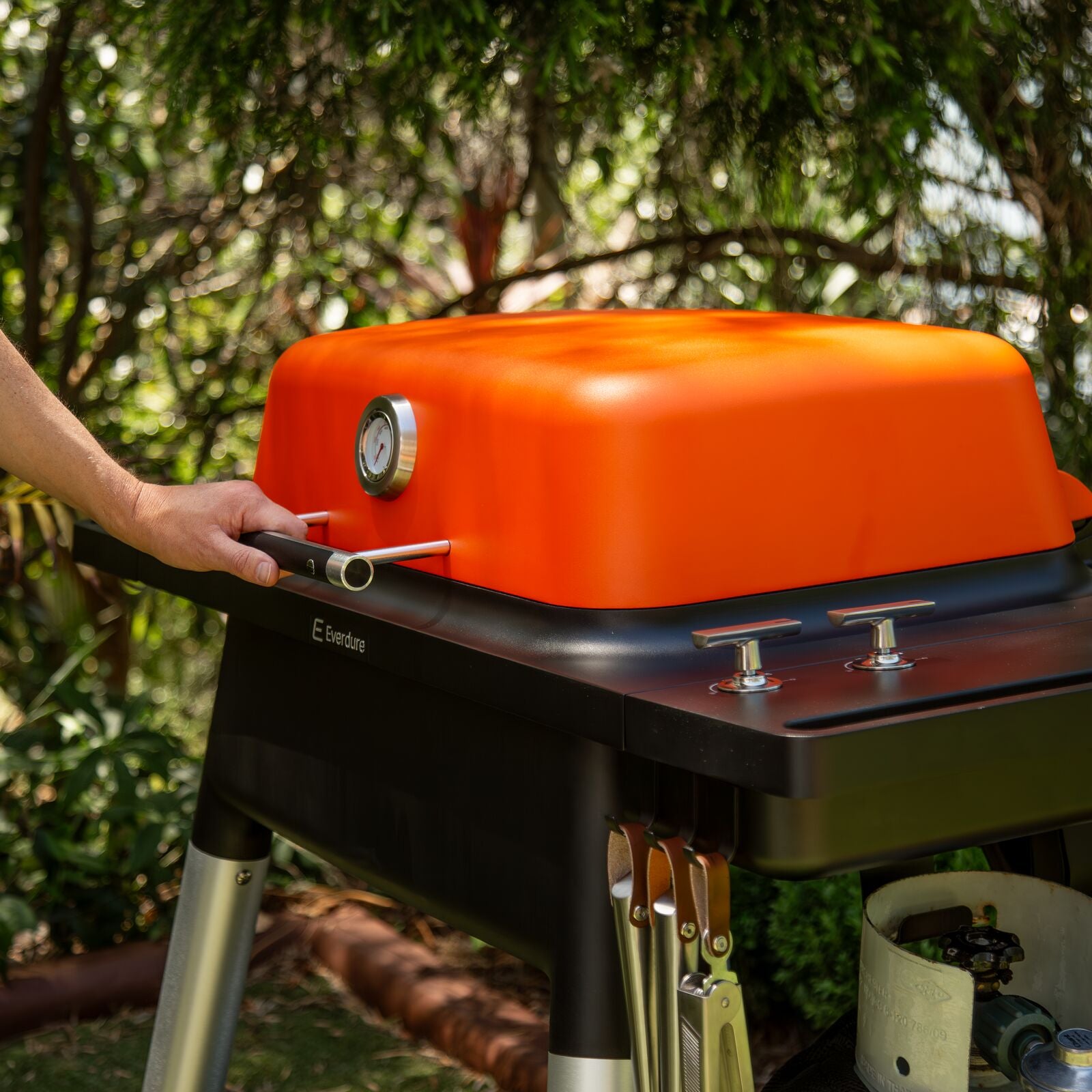 Everdure Force Gen III EU Orange Incl. Toolkit Gas BBQ