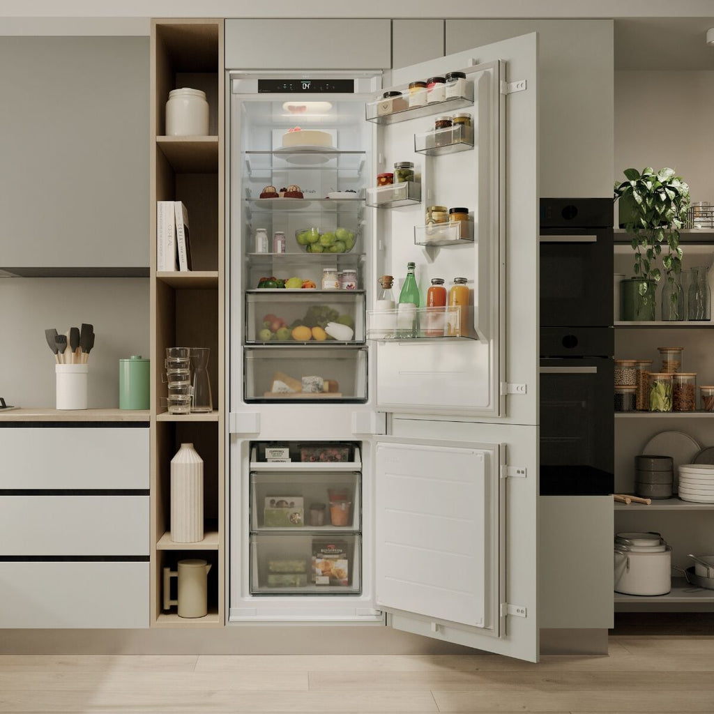 Candy CNBQT3519EW Fridge-freezer Integrated