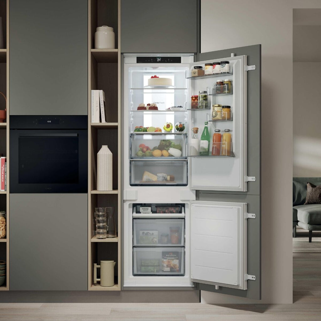 Candy CNBQT5518D Fridge-freezer Integrated
