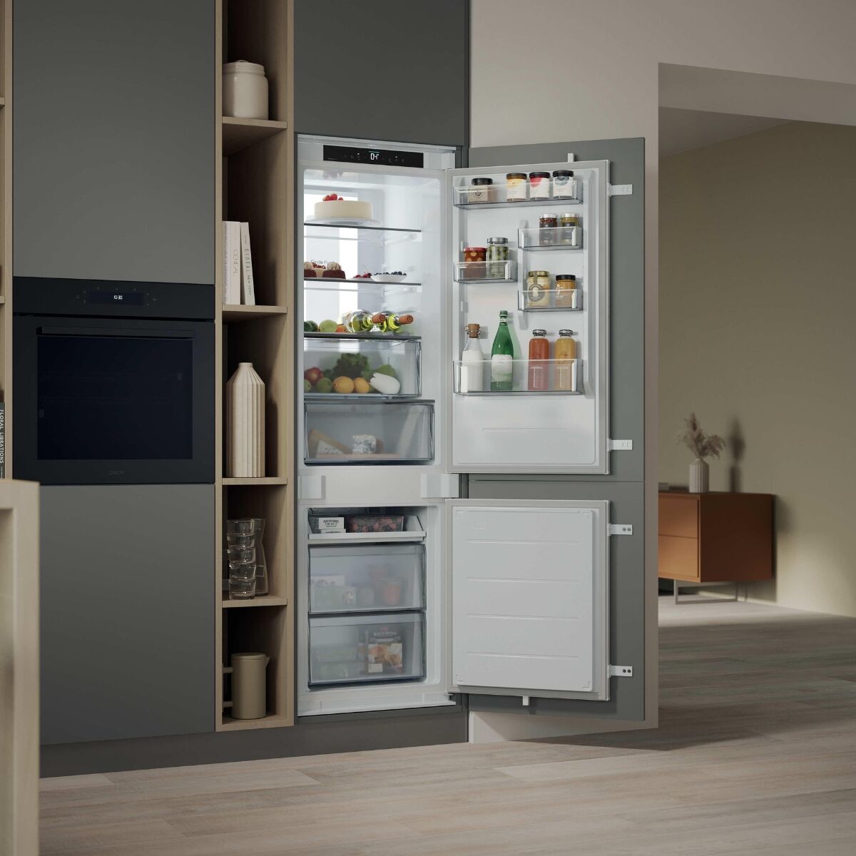 Candy CNBQT5518D Fridge-freezer Integrated