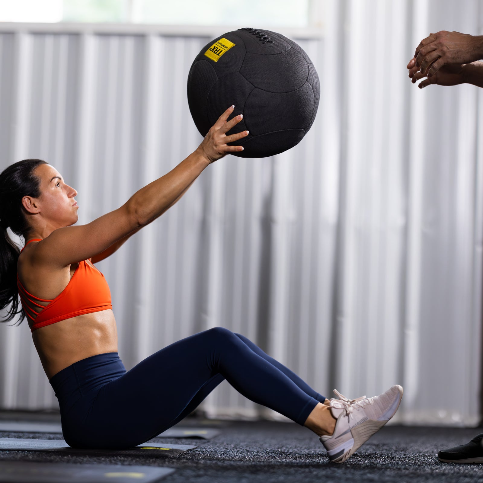 TRX Duraballistic, 35 cm, 12 kg Medicine ball Black