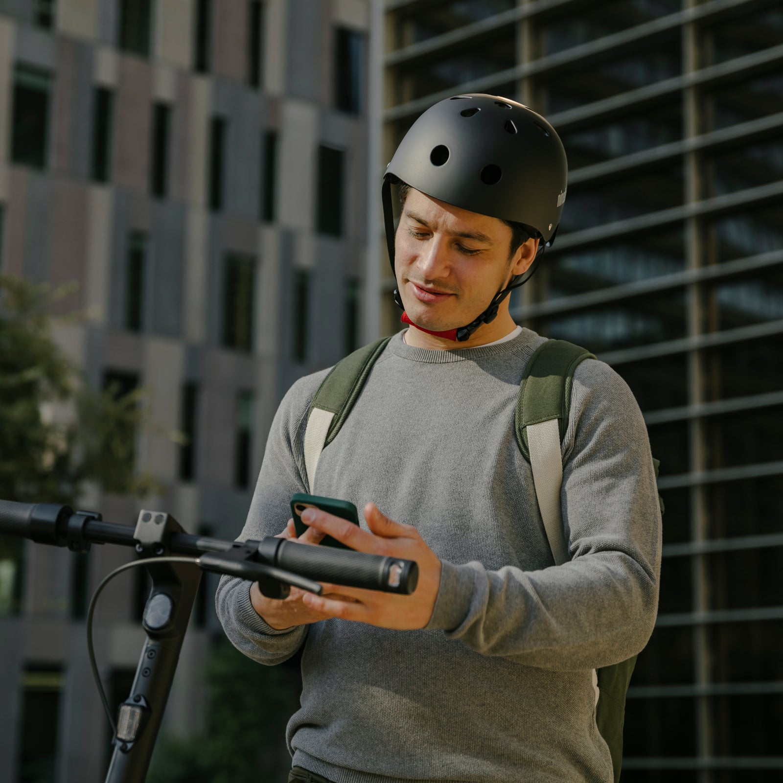 Segway Ninebot Kickscooter MAX G2 E Grå