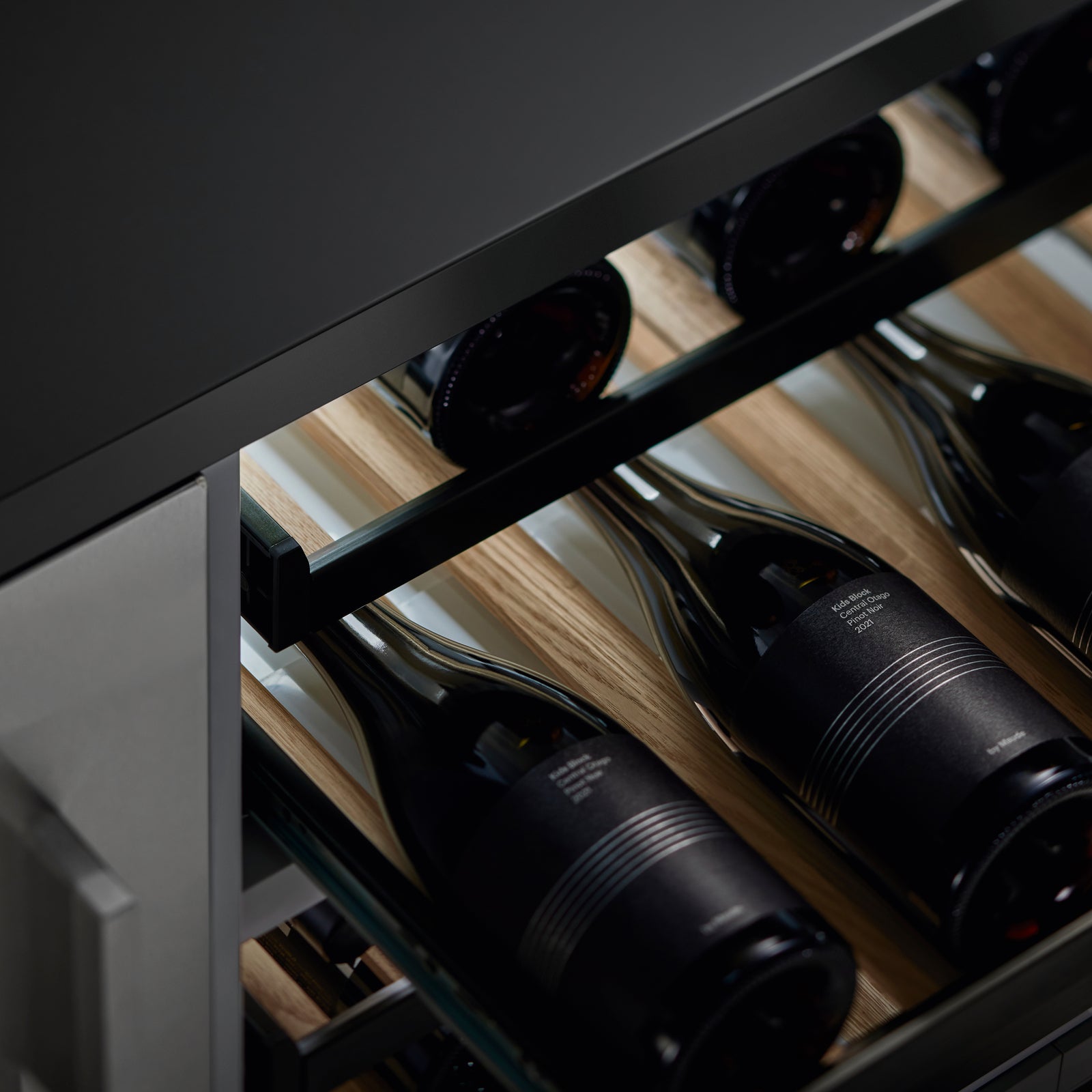 Fisher & Paykel RS6009V2R1 Integrert vinskap