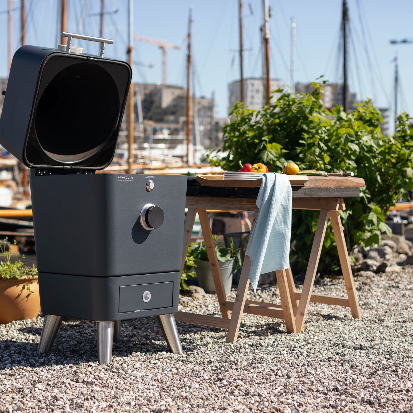Everdure K1 Charcoal BBQ Graphite