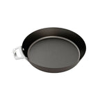 Outdoorchef Hiiliteräspannu 28 cm Musta