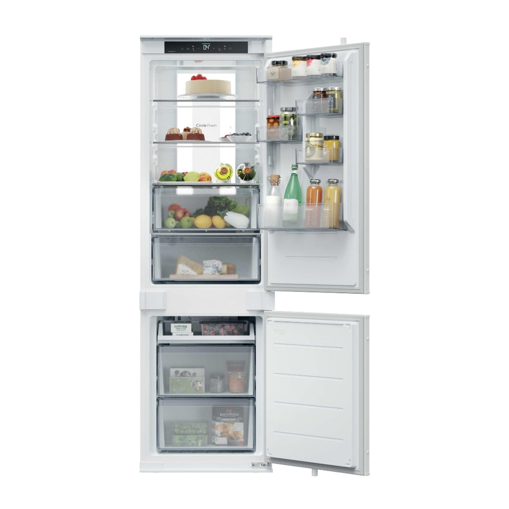 Candy CNBQT5518D Fridge-freezer Integrated