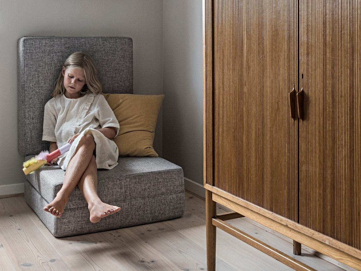 From Pouf to Guest Bed in Seconds