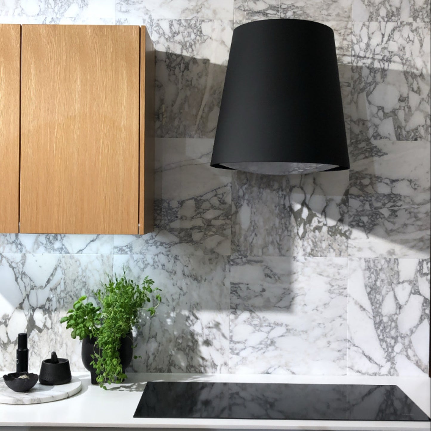 Witt Architect Free Matte Black-3  Free hanging hood Matte Black