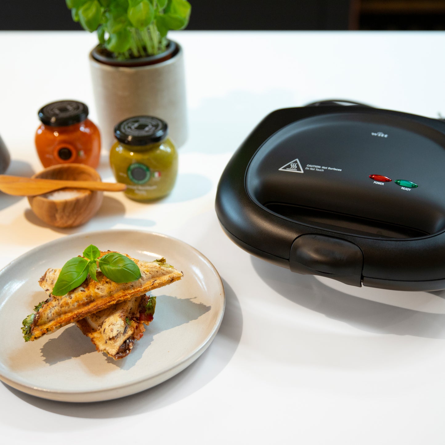 Witt Premium Sandwich Maker Grill and sandwich maker Black