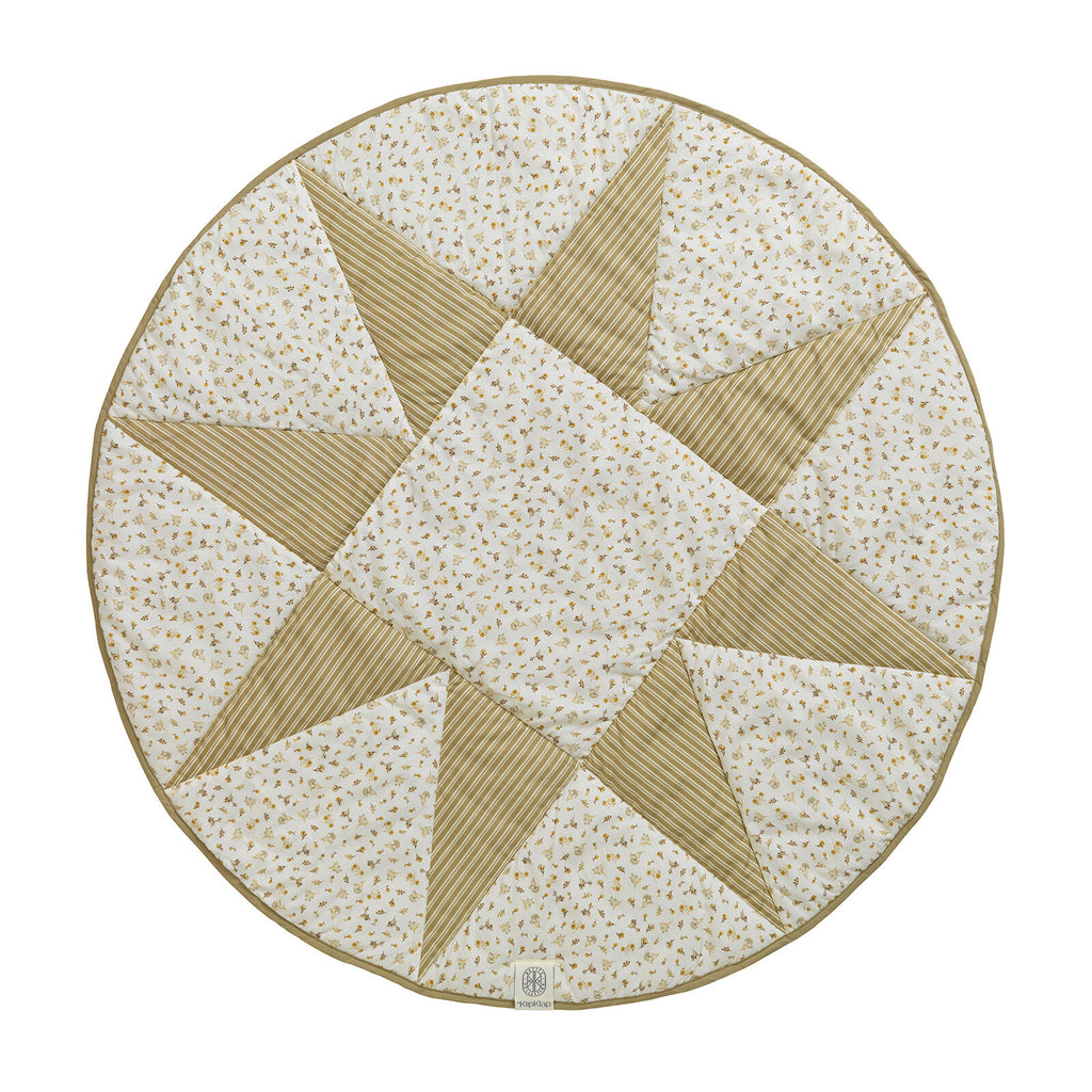 By KlipKlap Play Blanket Round Quilt Star Nougat