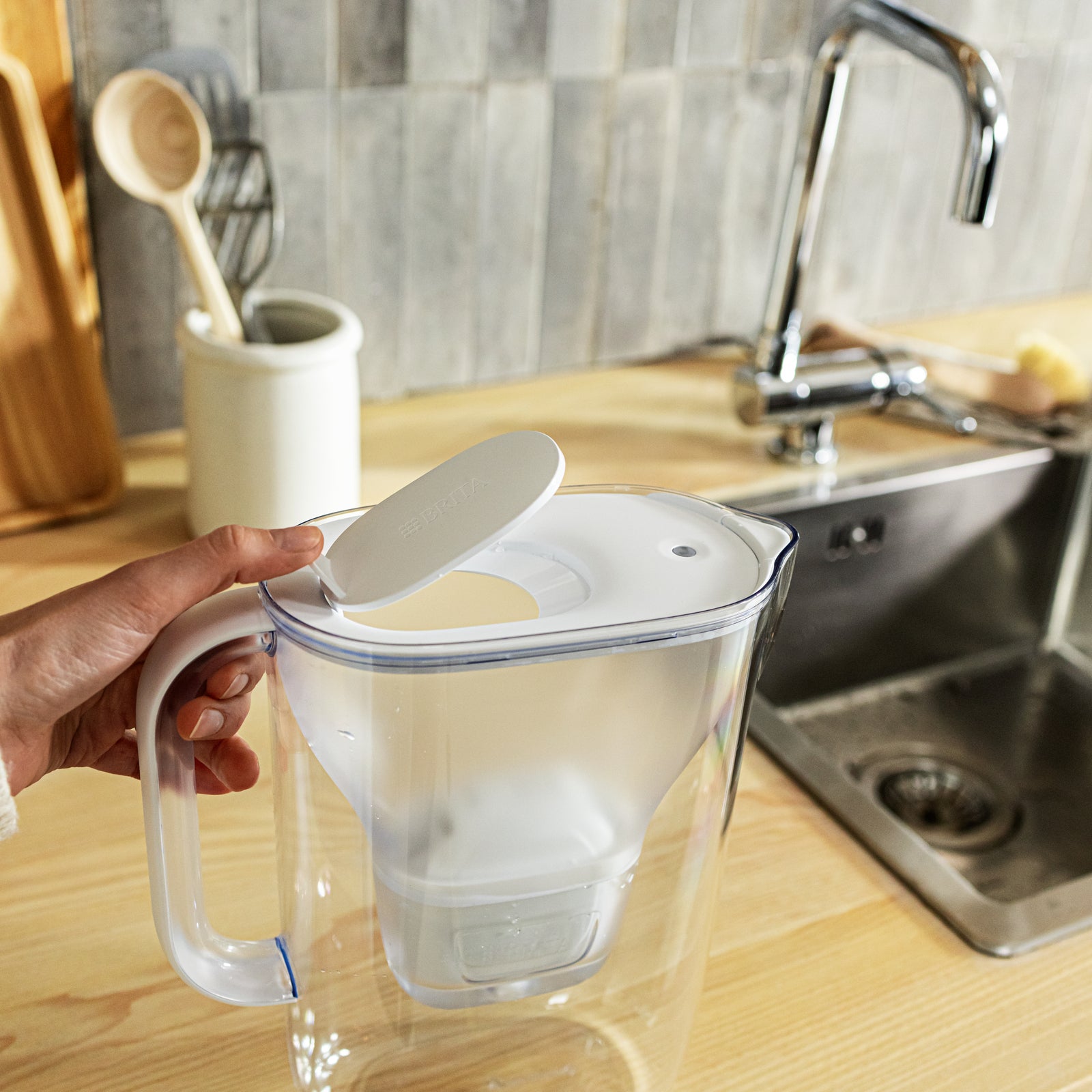 Brita Style Essential Jug White