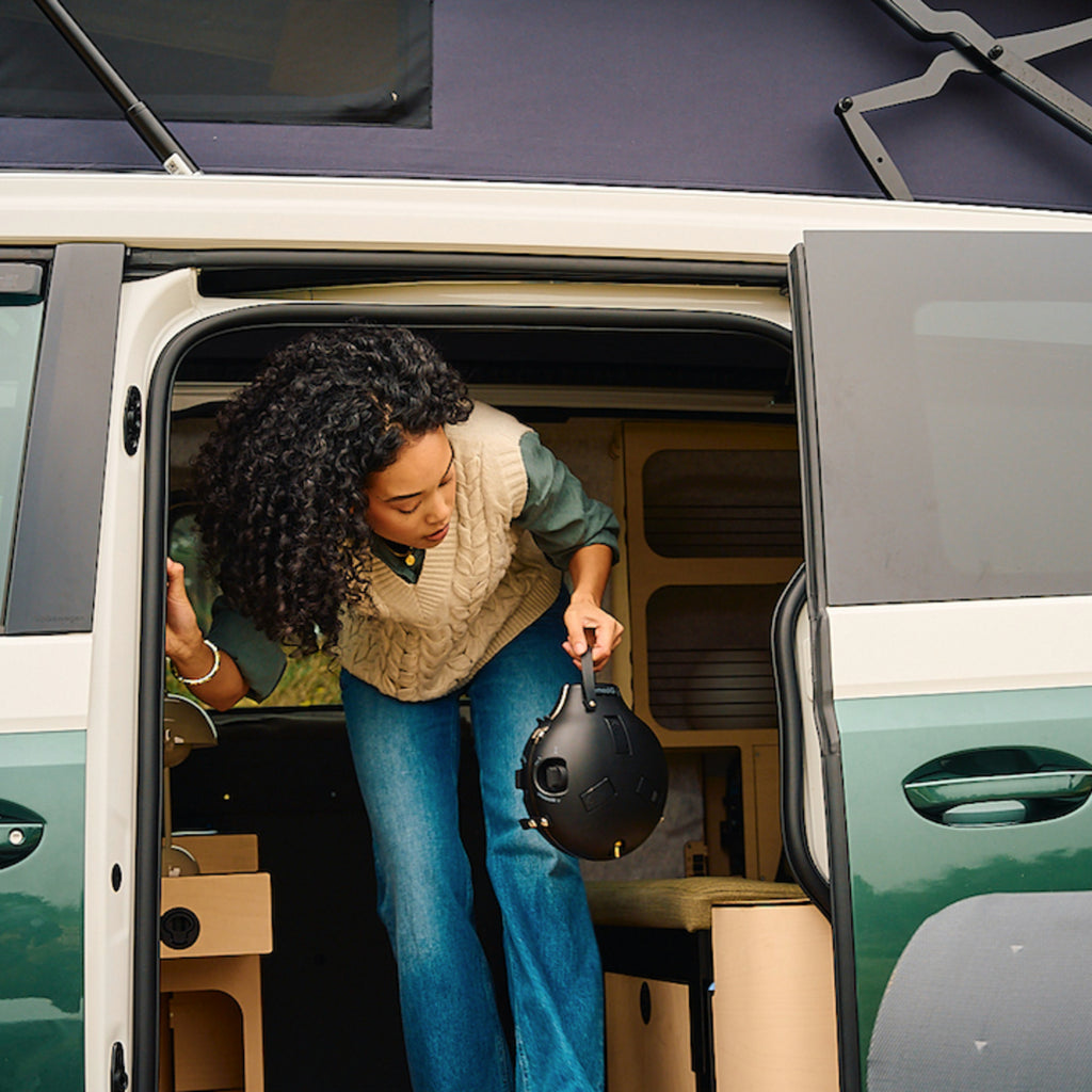 NomadiQ Kompakt bærbar utendørs gassgrill svart