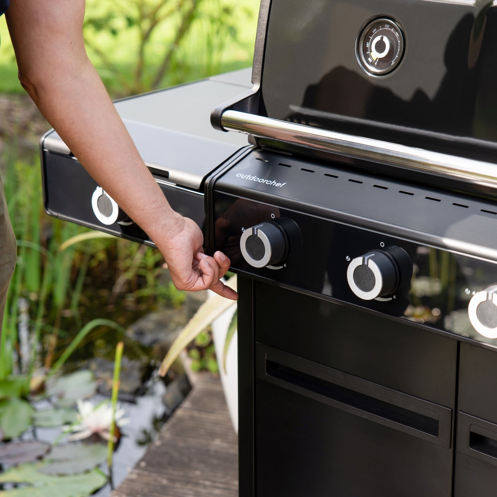 Outdoorchef BBQ station heat X-345 30MBAR UK Gas BBQ Black