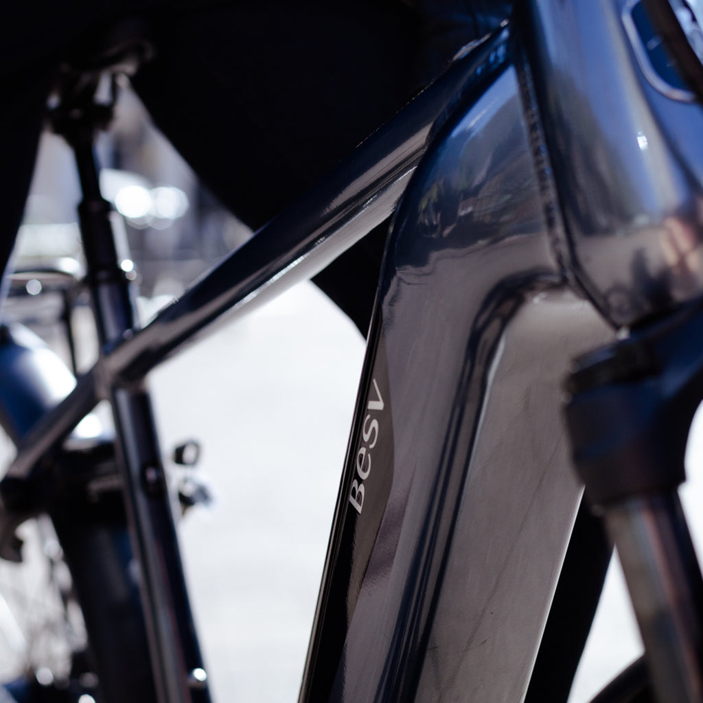 BESV CT 2.5 MY25 Low Step 450 Small City Night Black