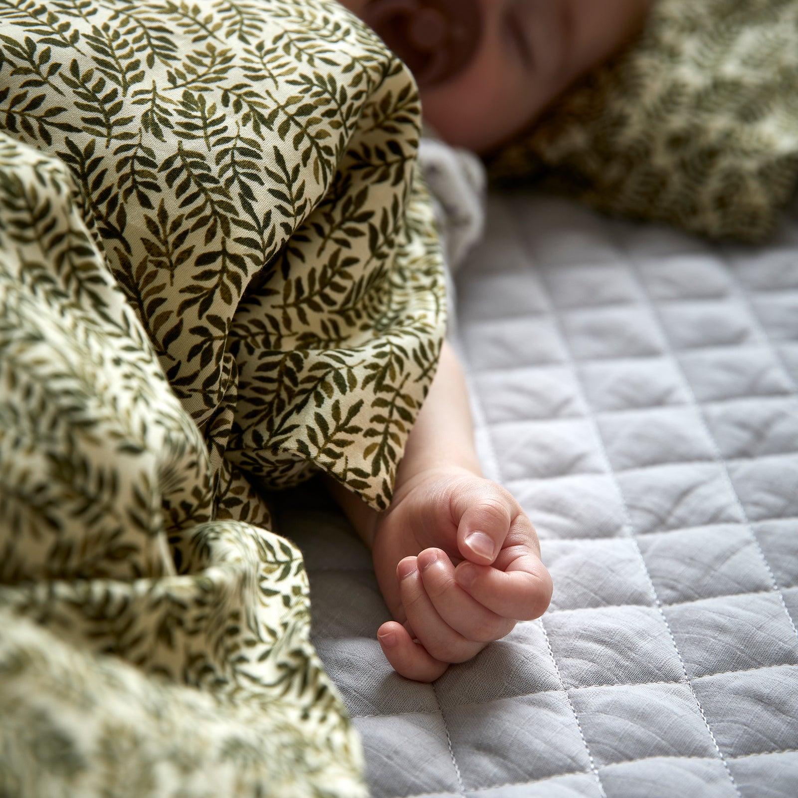 By KlipKlap Bed Linen Baby Laurel Leaf Jungle