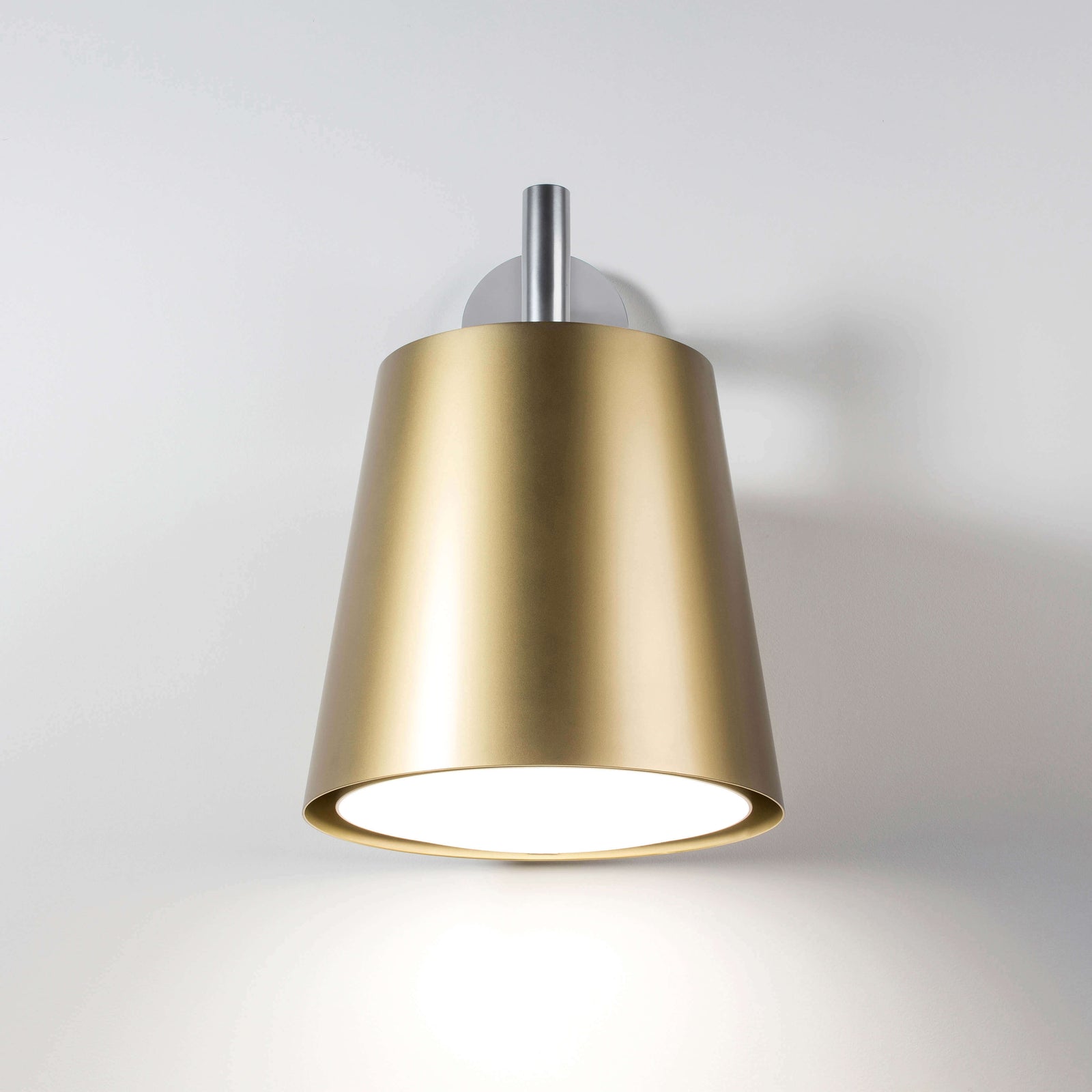 Witt Architect Brass-2 Wall hanging hood Brass