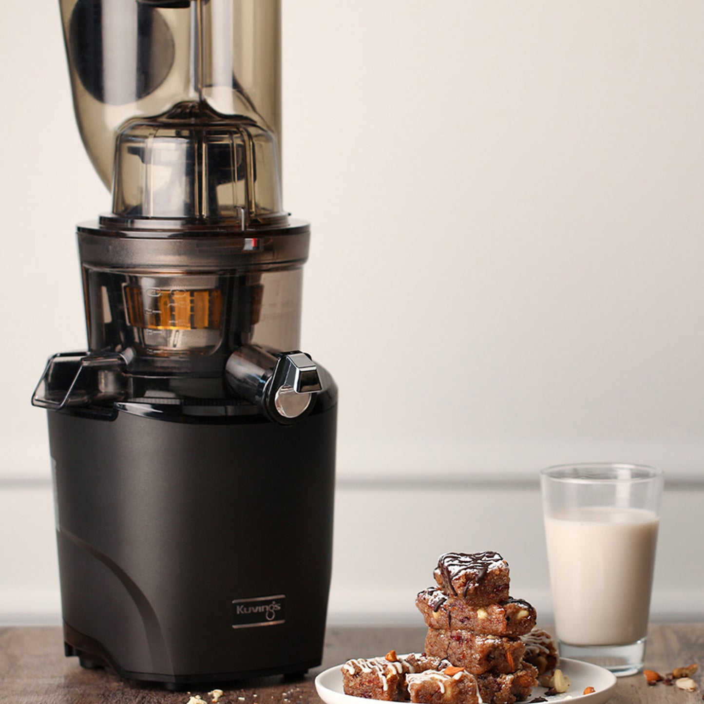 Witt By Kuvings REVO830 Whole Slow Juicer Black