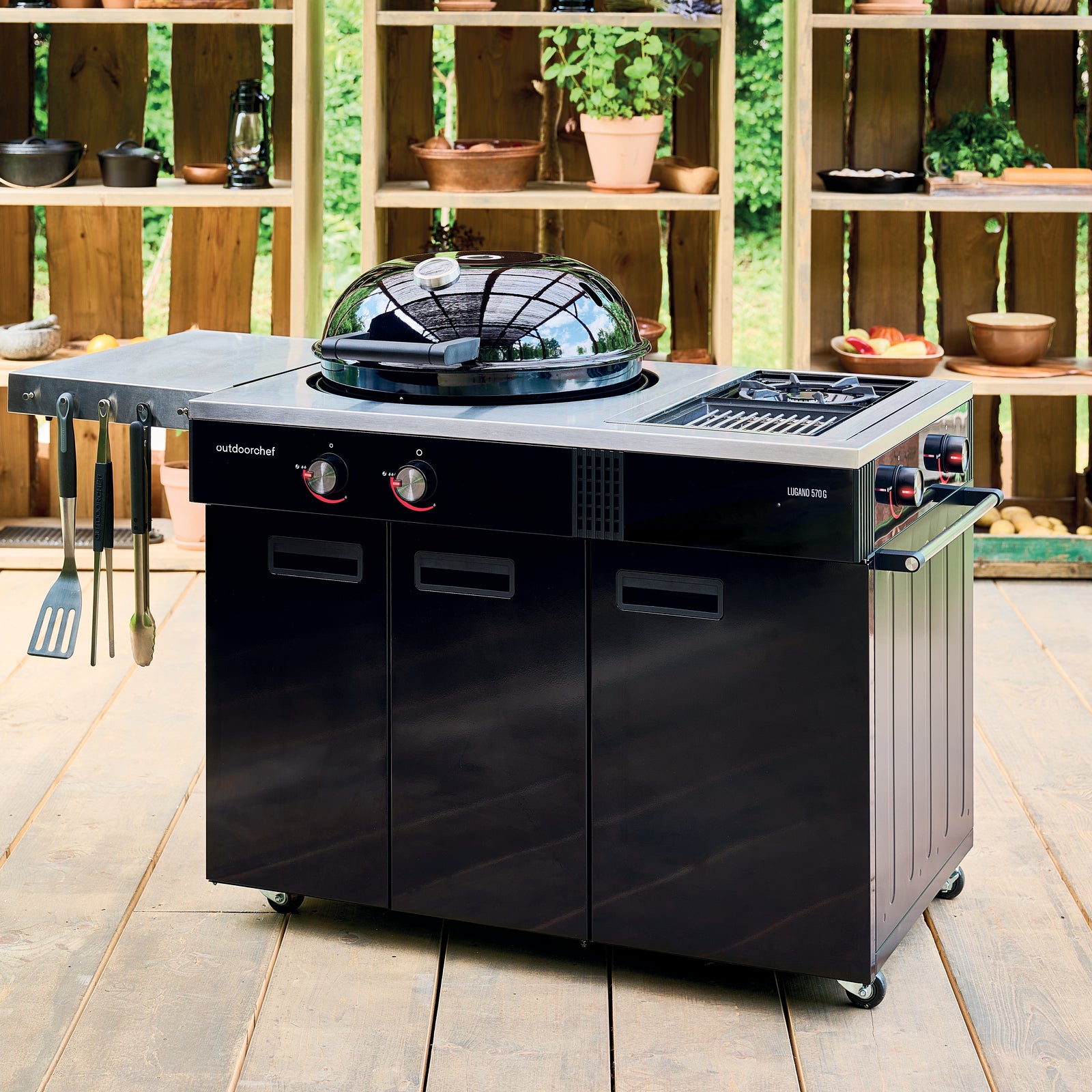 Outdoorchef Lugano 570 G Evo II 30MBAR UK Gas BBQ Black