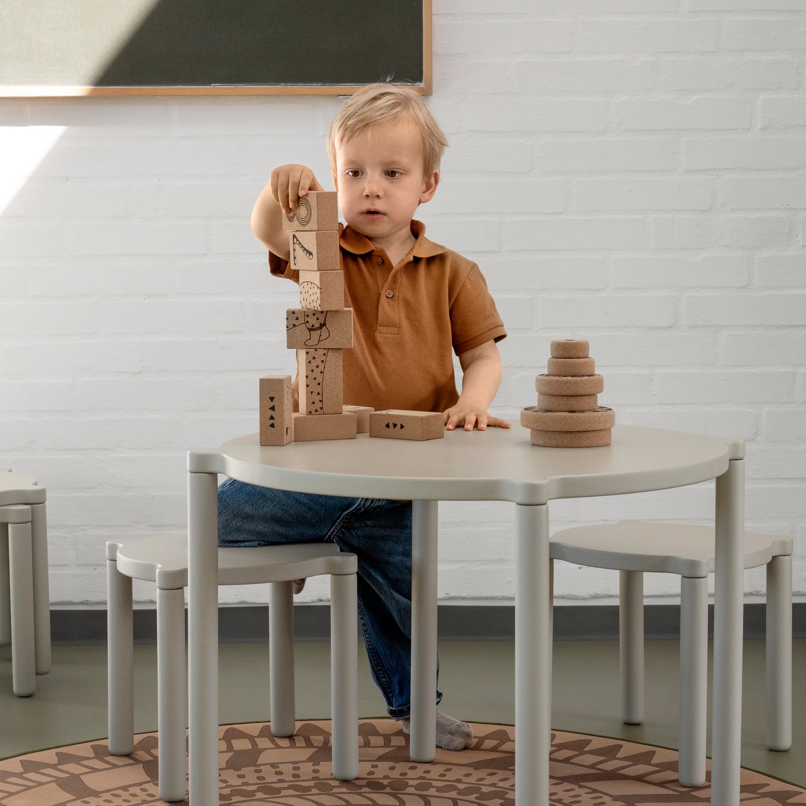 By KlipKlap Stacking Table Sand-Grey